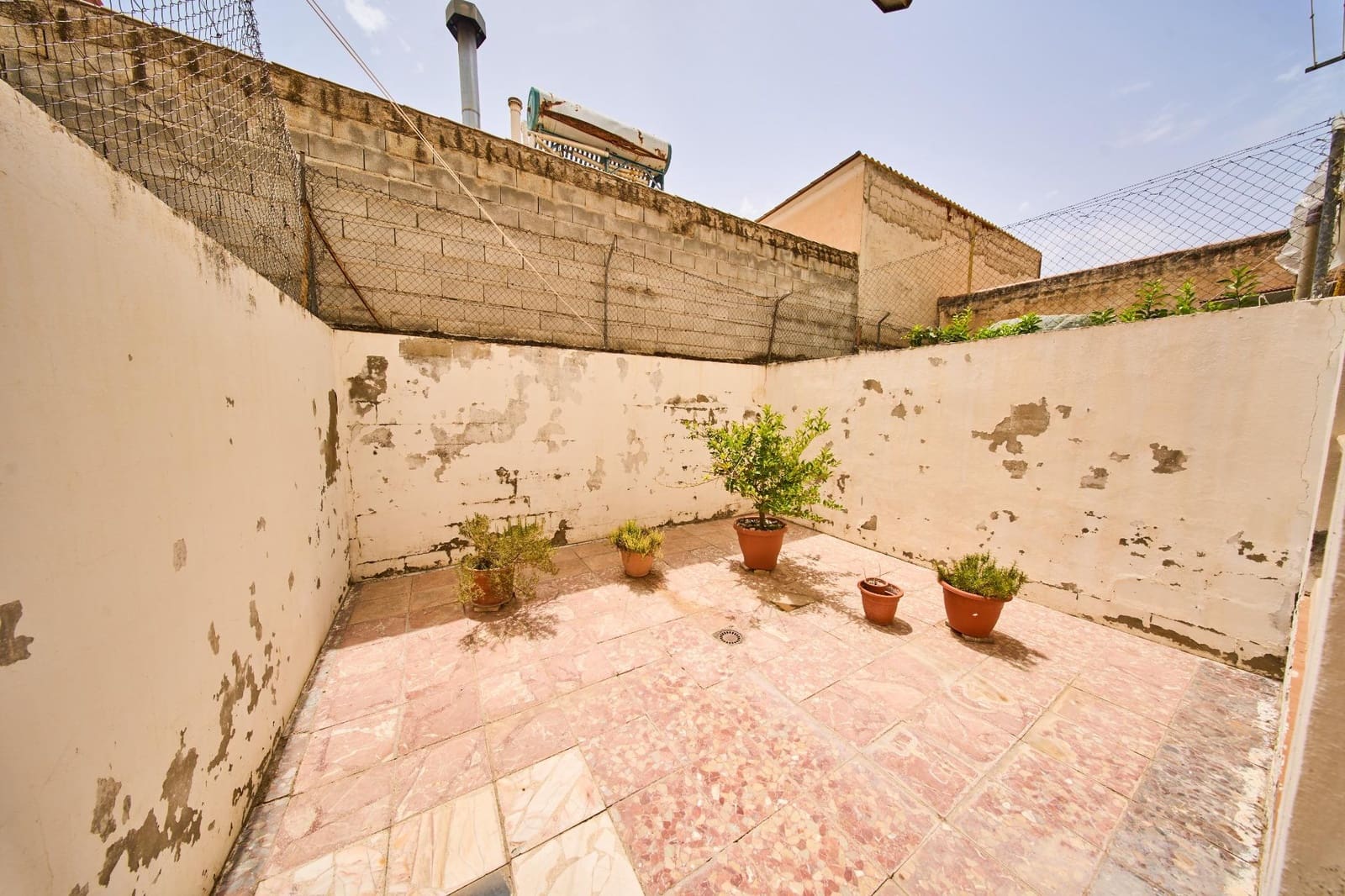 3 bedroom Terraced Villa for sale in Fuente Vaqueros with garage - € 178,500 (Ref: 9979036)