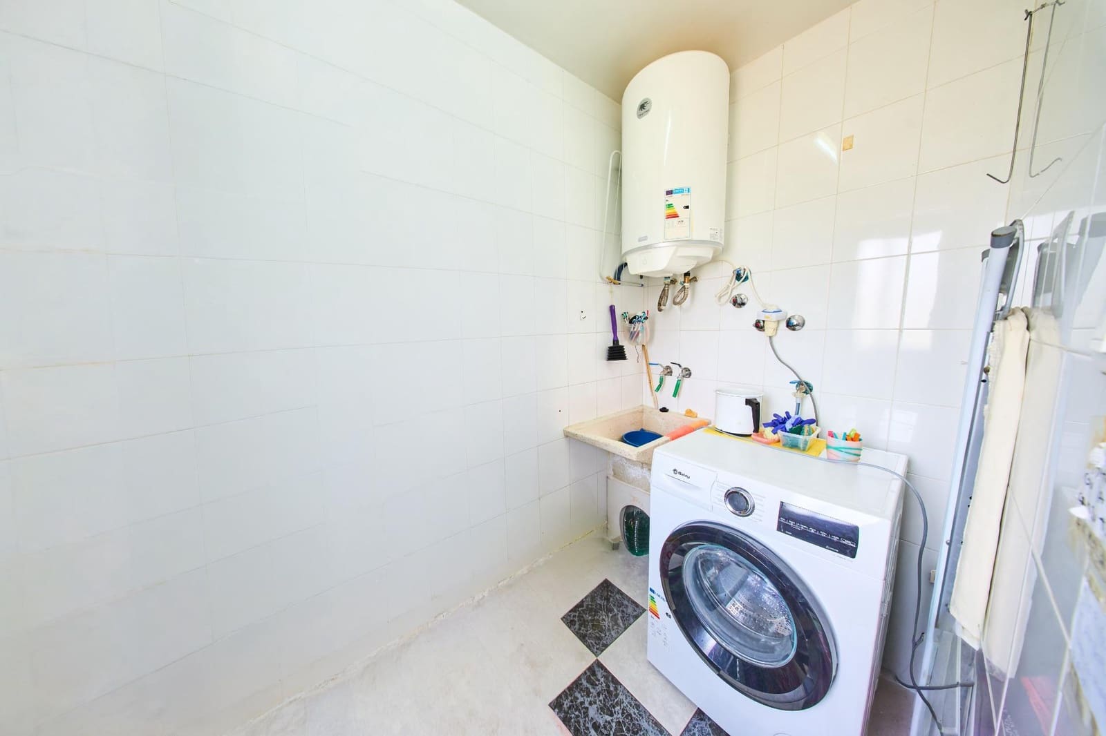 Adosado de 3 habitaciones en Fuente Vaqueros en venta con garaje - 178.500 € (Ref: 9979036)