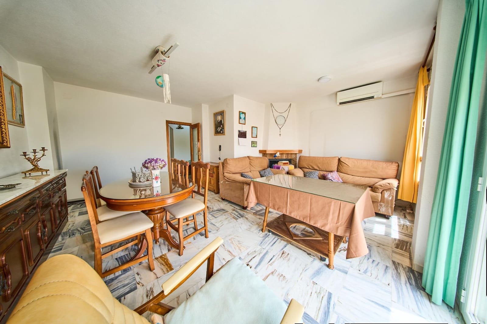 Adosado de 3 habitaciones en Fuente Vaqueros en venta con garaje - 178.500 € (Ref: 9979036)