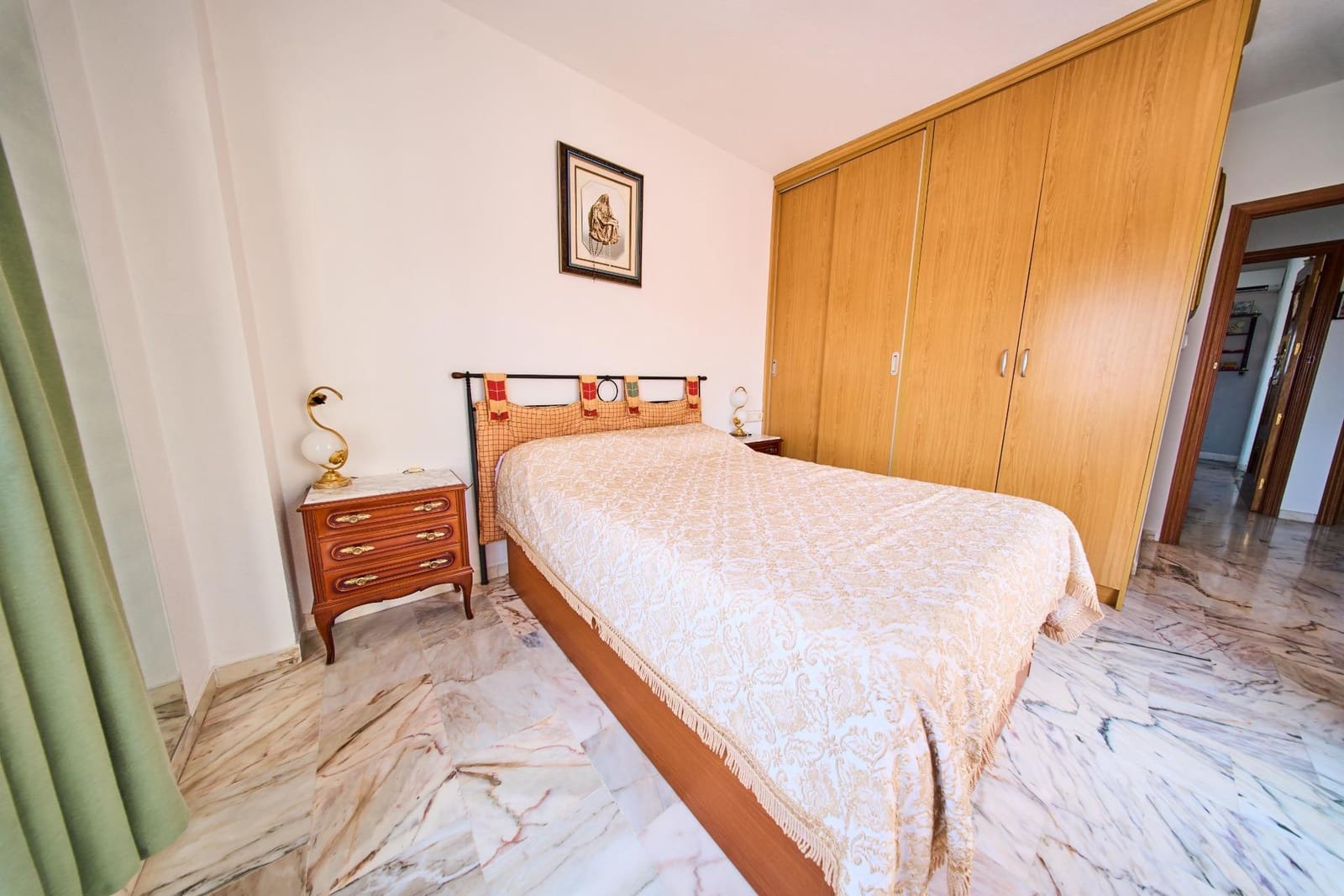 Adosado de 3 habitaciones en Fuente Vaqueros en venta con garaje - 178.500 € (Ref: 9979036)