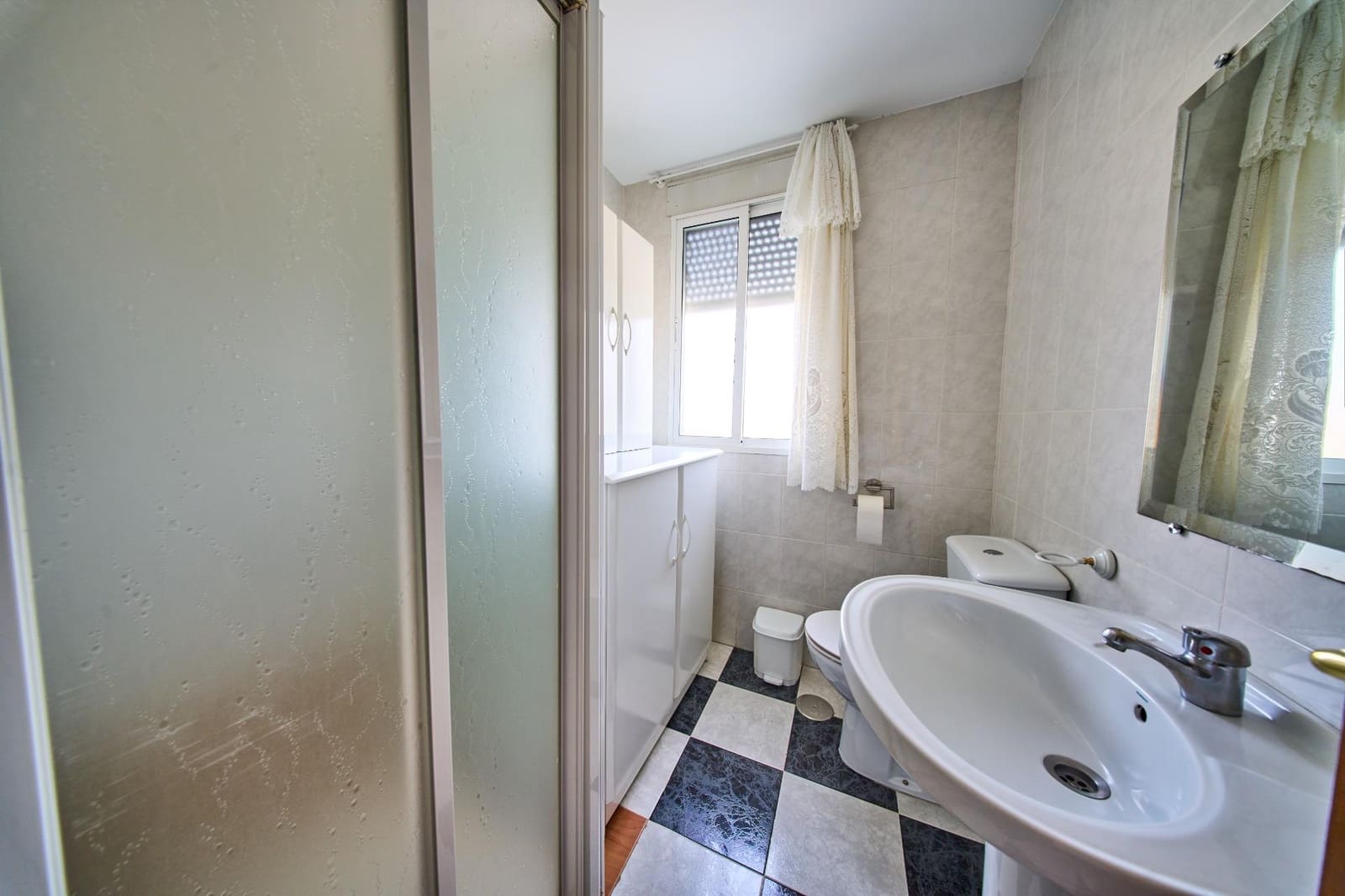 Adosado de 3 habitaciones en Fuente Vaqueros en venta con garaje - 178.500 € (Ref: 9979036)