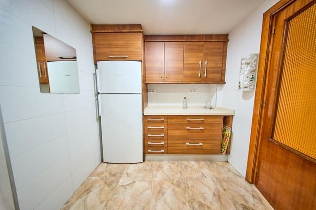 4 camera da letto Appartamento da affittare in Centro, Granada città con garage - 1.100 € (Rif: 9979037)