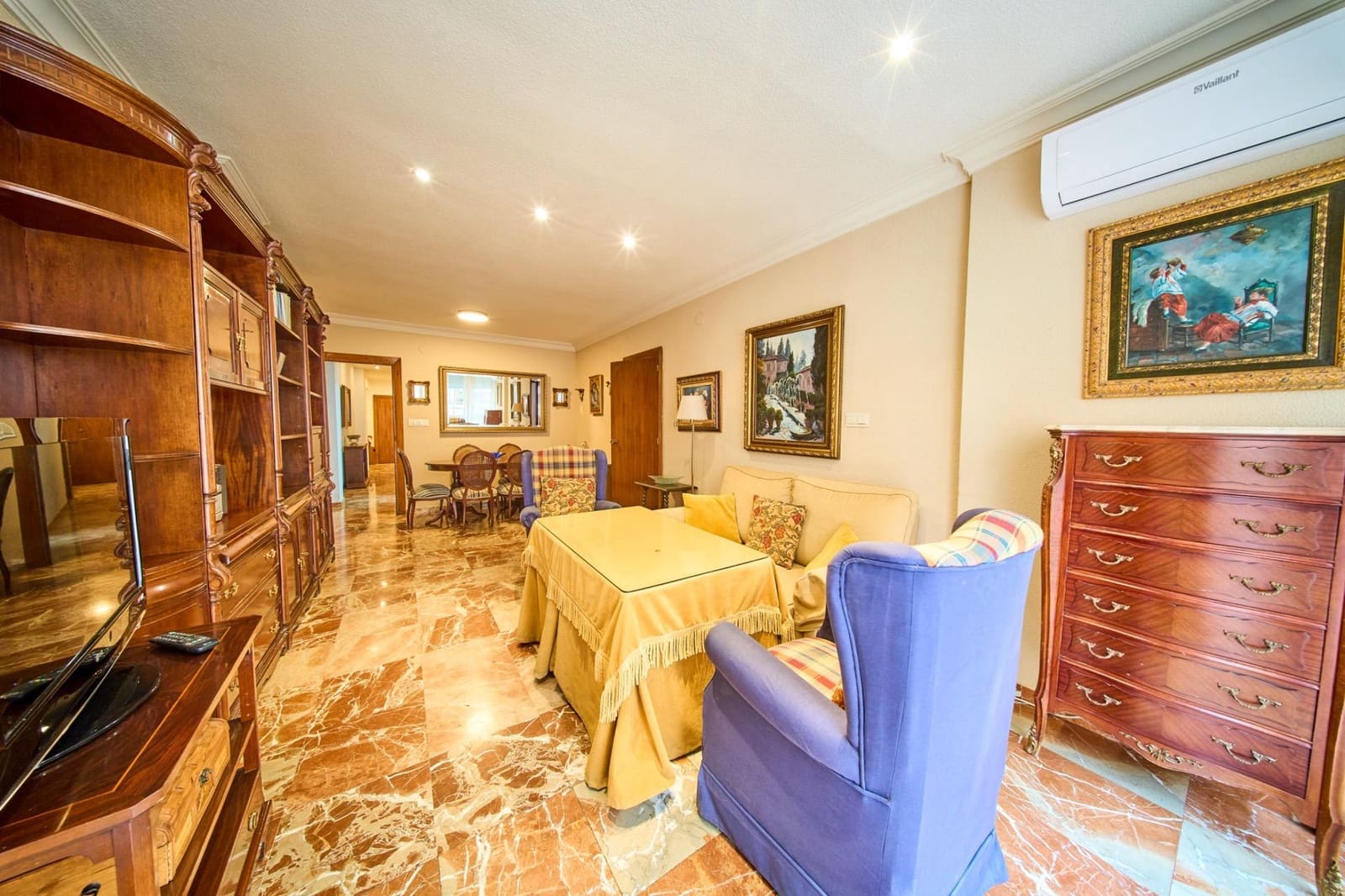 4 camera da letto Appartamento da affittare in Granada citta con garage - 1.100 € (Rif: 9979037)