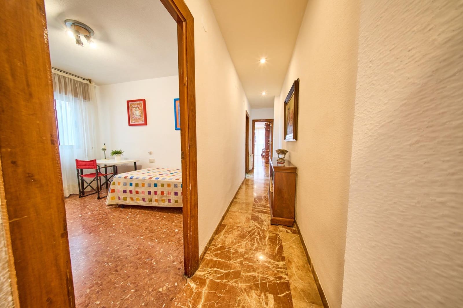 4 camera da letto Appartamento da affittare in Granada citta con garage - 1.100 € (Rif: 9979037)