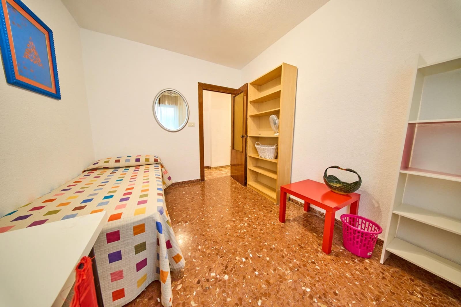 4 camera da letto Appartamento da affittare in Granada citta con garage - 1.100 € (Rif: 9979037)