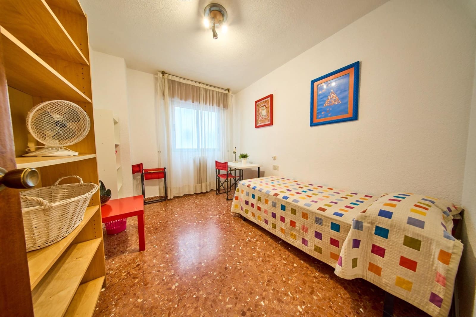 4 camera da letto Appartamento da affittare in Granada citta con garage - 1.100 € (Rif: 9979037)