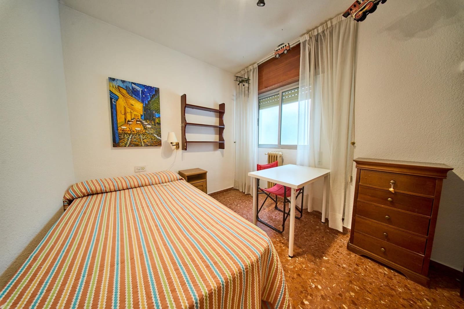 4 camera da letto Appartamento da affittare in Granada citta con garage - 1.100 € (Rif: 9979037)