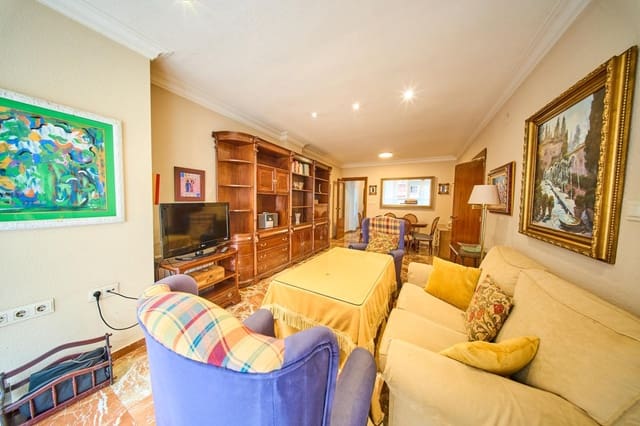 4 camera da letto Appartamento da affittare in Centro, Granada città con garage - 1.100 € (Rif: 9979037)