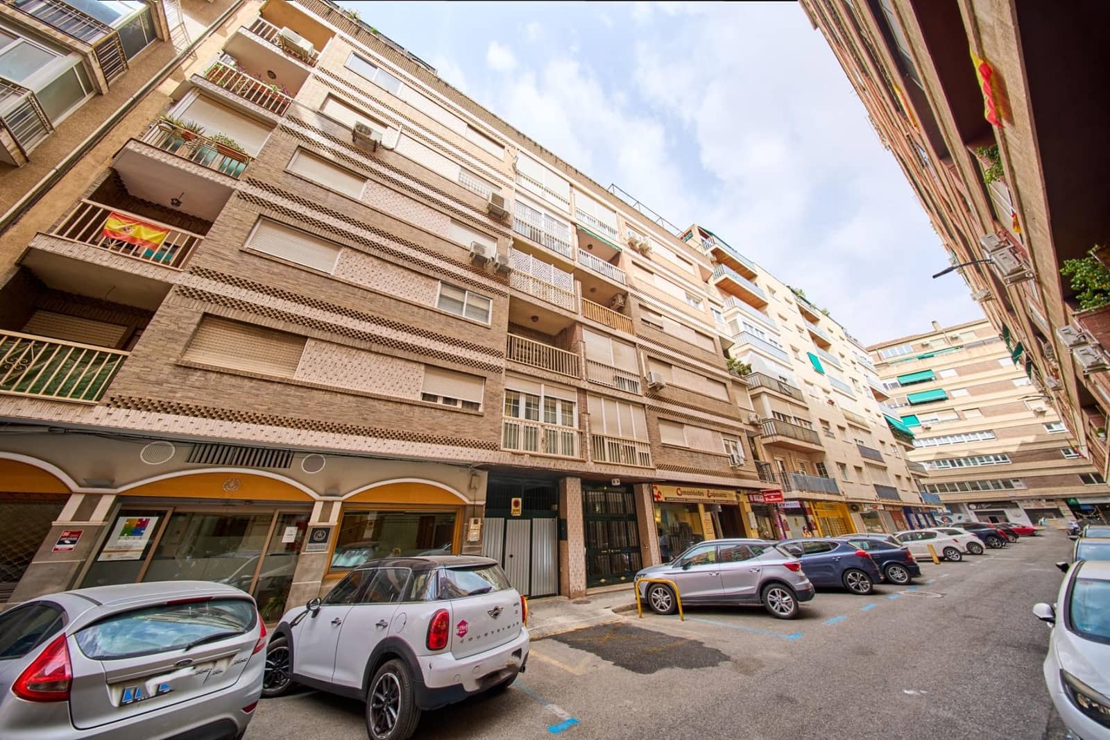 4 camera da letto Appartamento da affittare in Granada citta con garage - 1.100 € (Rif: 9979037)