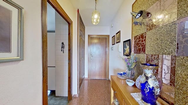 4 soverom Leilighet til salgs i Granada by med garasje - € 300 000 (Ref: 9983140)