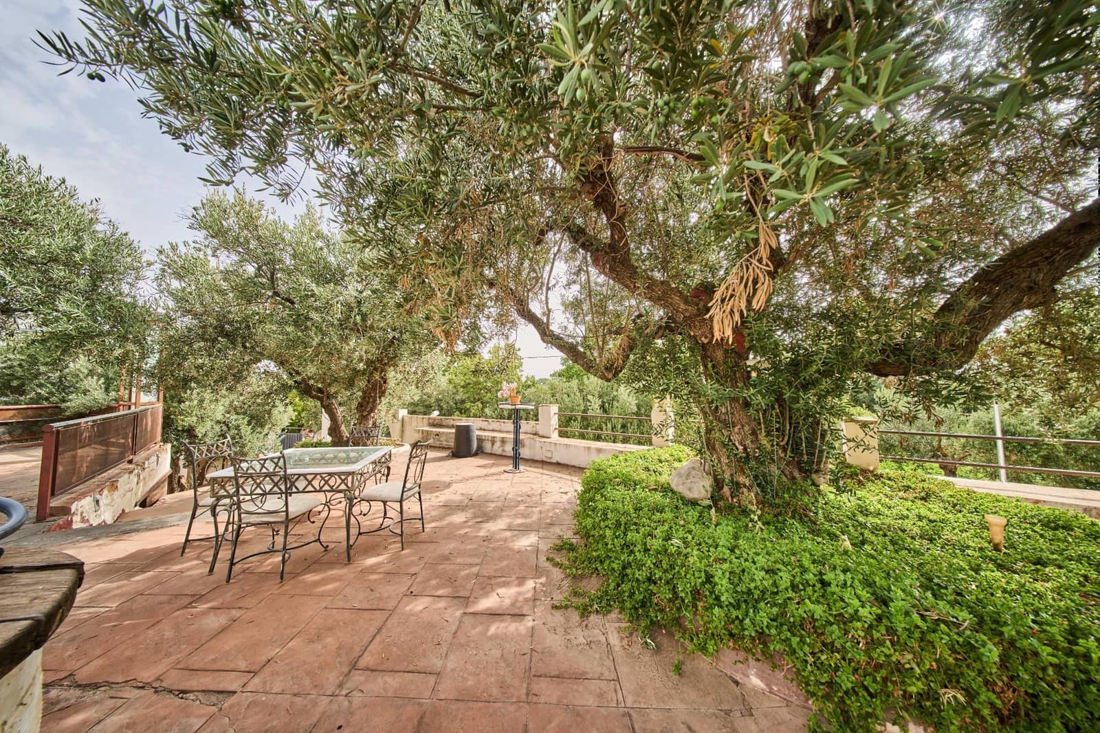 3 soveværelse Finca/Landehus til salg i Otura med swimmingpool - € 550.000 (Ref: 9985127)
