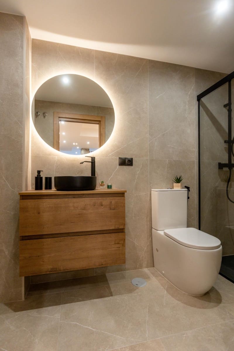 Vind till salu i Granada stad - 132 500 € (Ref: 9985128)