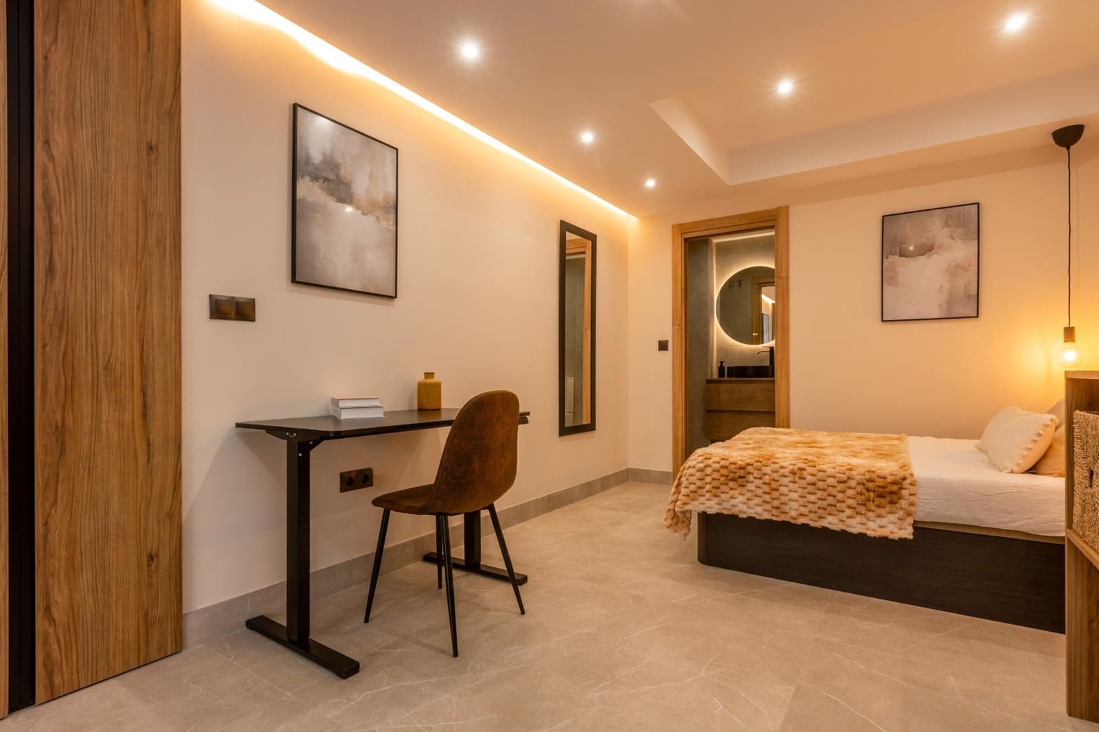 Vind till salu i Granada stad - 132 500 € (Ref: 9985128)