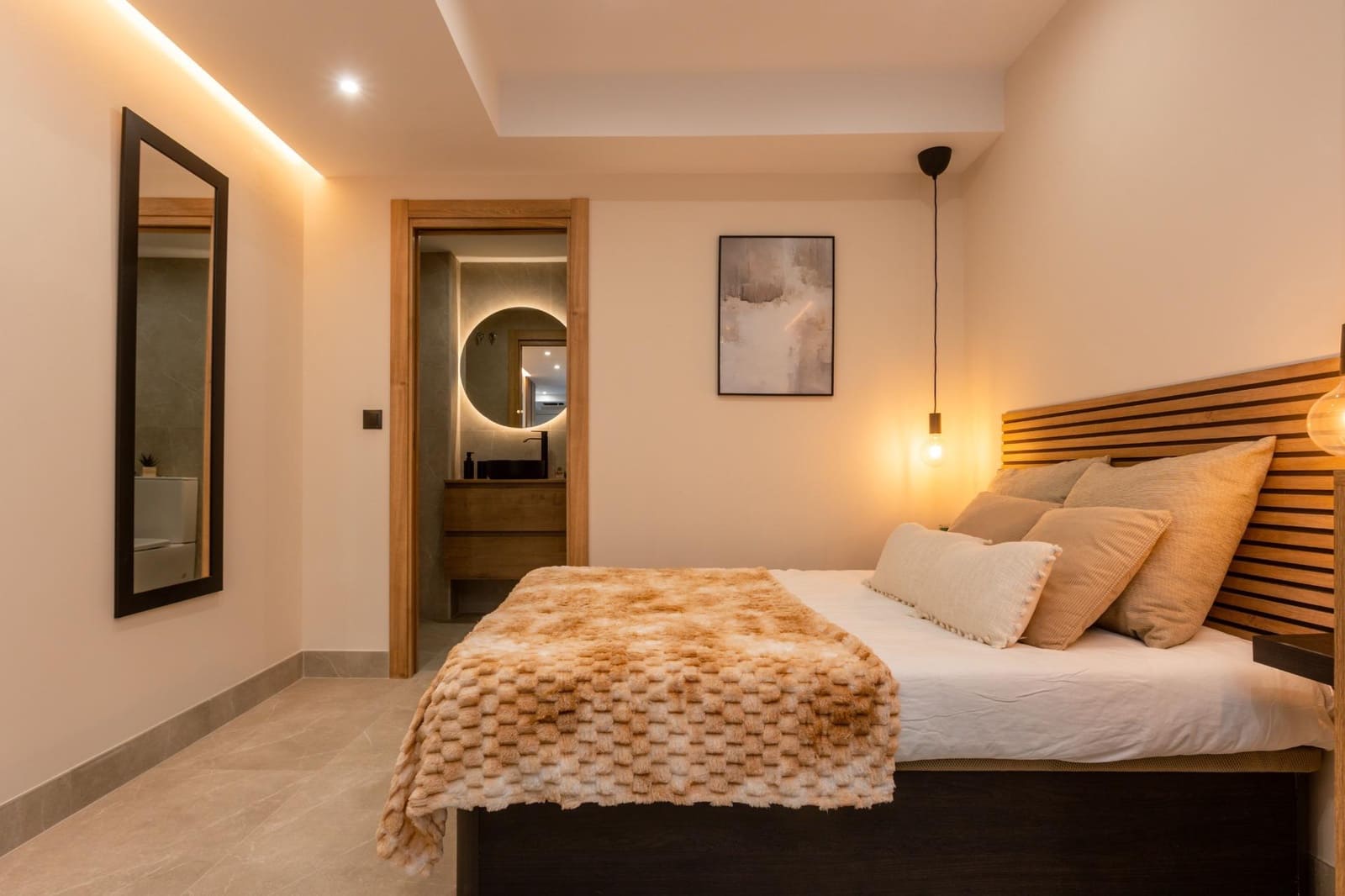 Vind till salu i Granada stad - 132 500 € (Ref: 9985128)