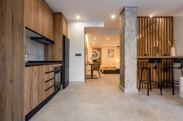 Loft til salgs i Albaicin, Granada by - € 132 500 (Ref: 9985128)