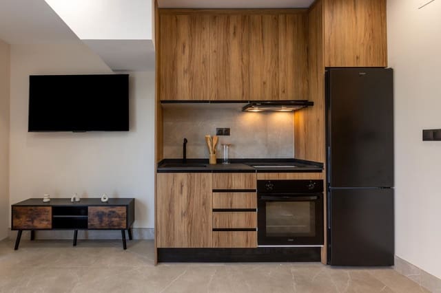 Loft til salgs i Albaicin, Granada by - € 132 500 (Ref: 9985128)