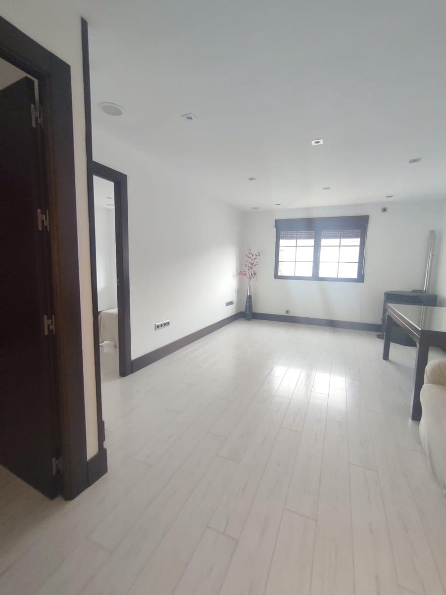 Appartement de 3 chambres à louer à Grenade ville - 850 € (Ref: 9986984)
