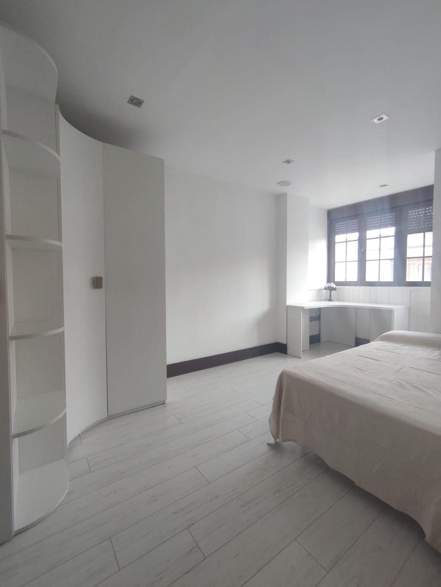 Appartement de 3 chambres à louer à Grenade ville - 850 € (Ref: 9986984)