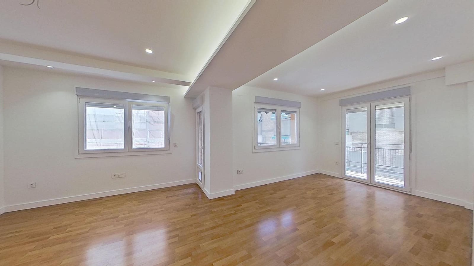 Piso de 3 habitaciones en Granada ciudad en venta - 350.000 € (Ref: 9994408)