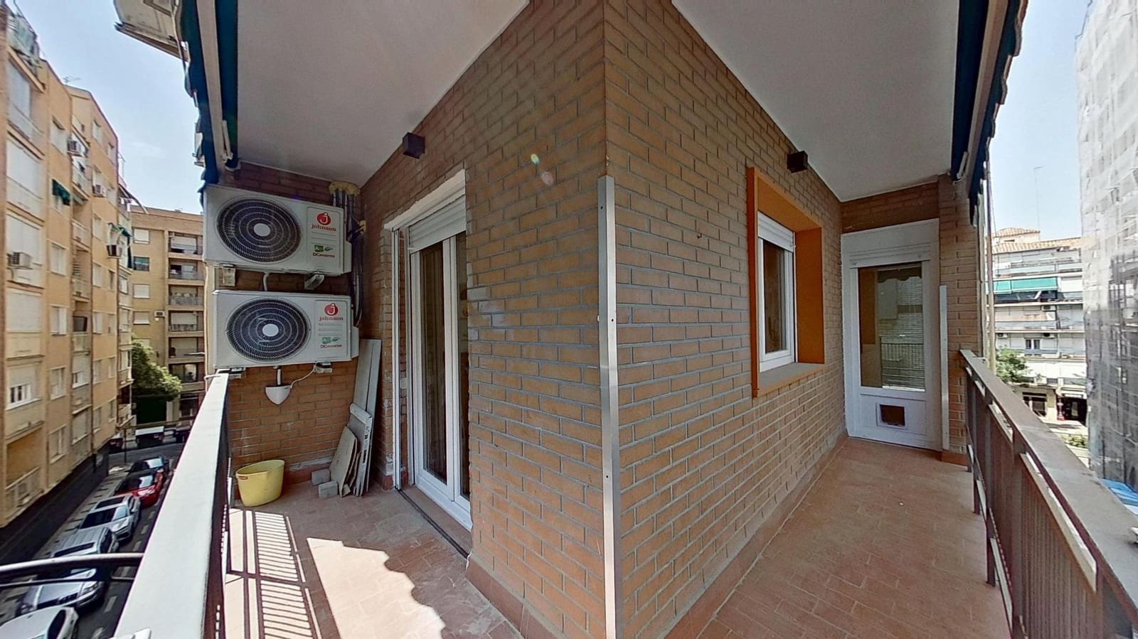 Piso de 3 habitaciones en Granada ciudad en venta - 350.000 € (Ref: 9994408)