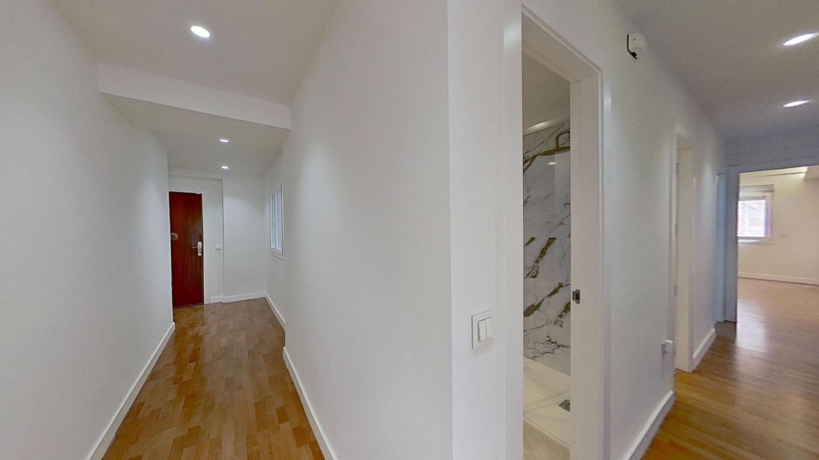 Piso de 3 habitaciones en Granada ciudad en venta - 350.000 € (Ref: 9994408)