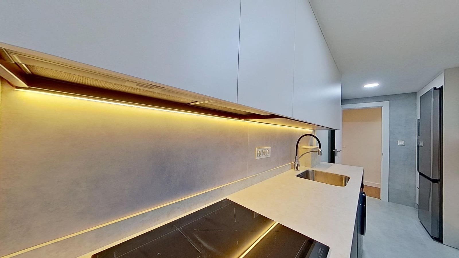 Piso de 3 habitaciones en Granada ciudad en venta - 350.000 € (Ref: 9994408)