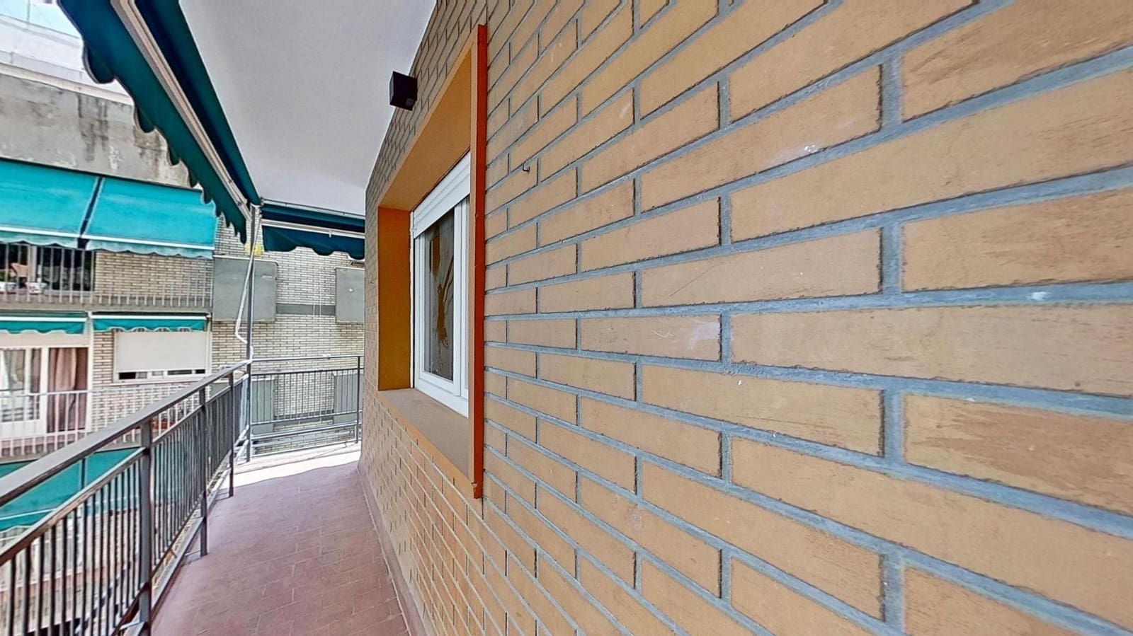Piso de 3 habitaciones en Granada ciudad en venta - 350.000 € (Ref: 9994408)