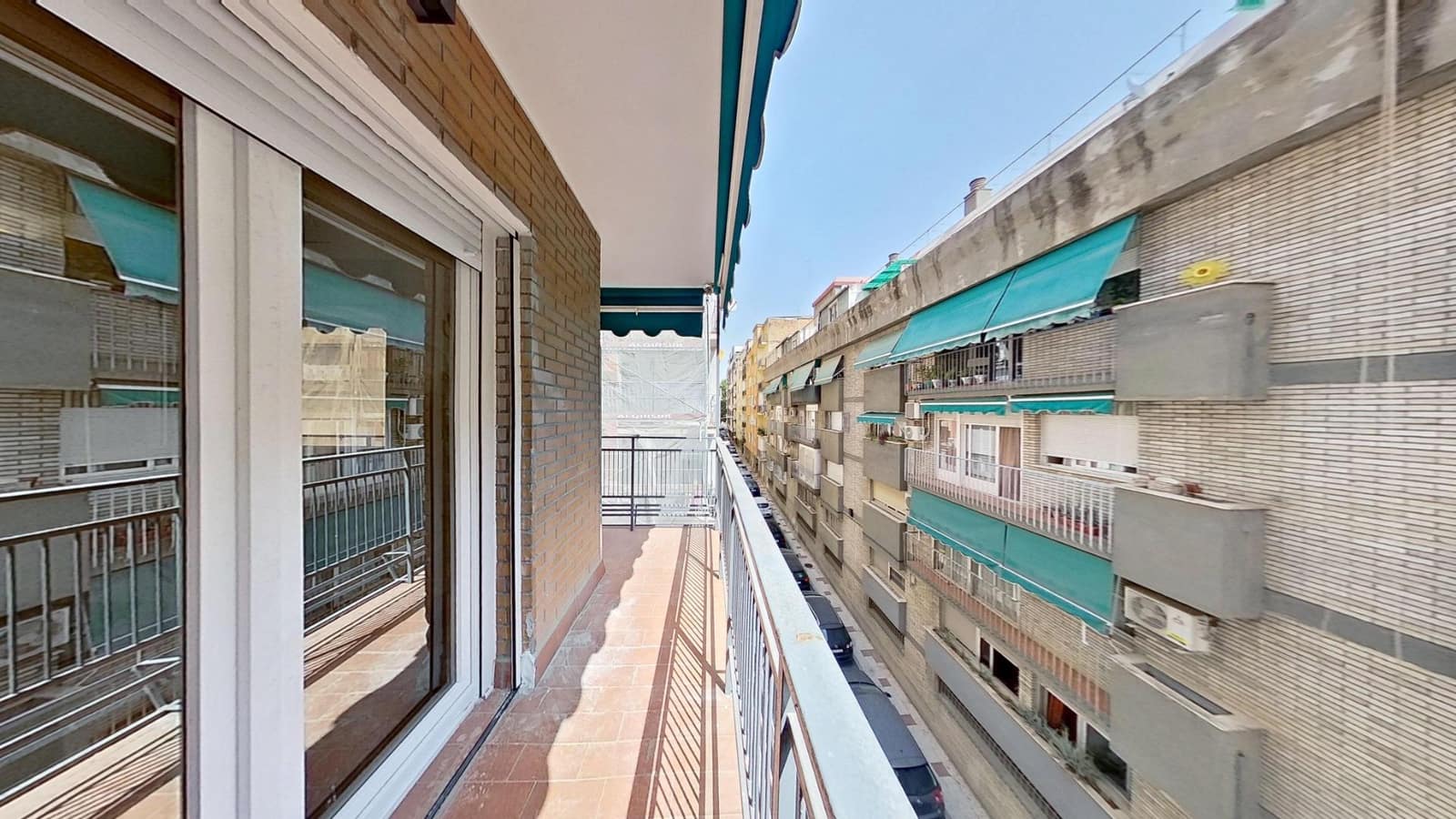 Piso de 3 habitaciones en Granada ciudad en venta - 350.000 € (Ref: 9994408)