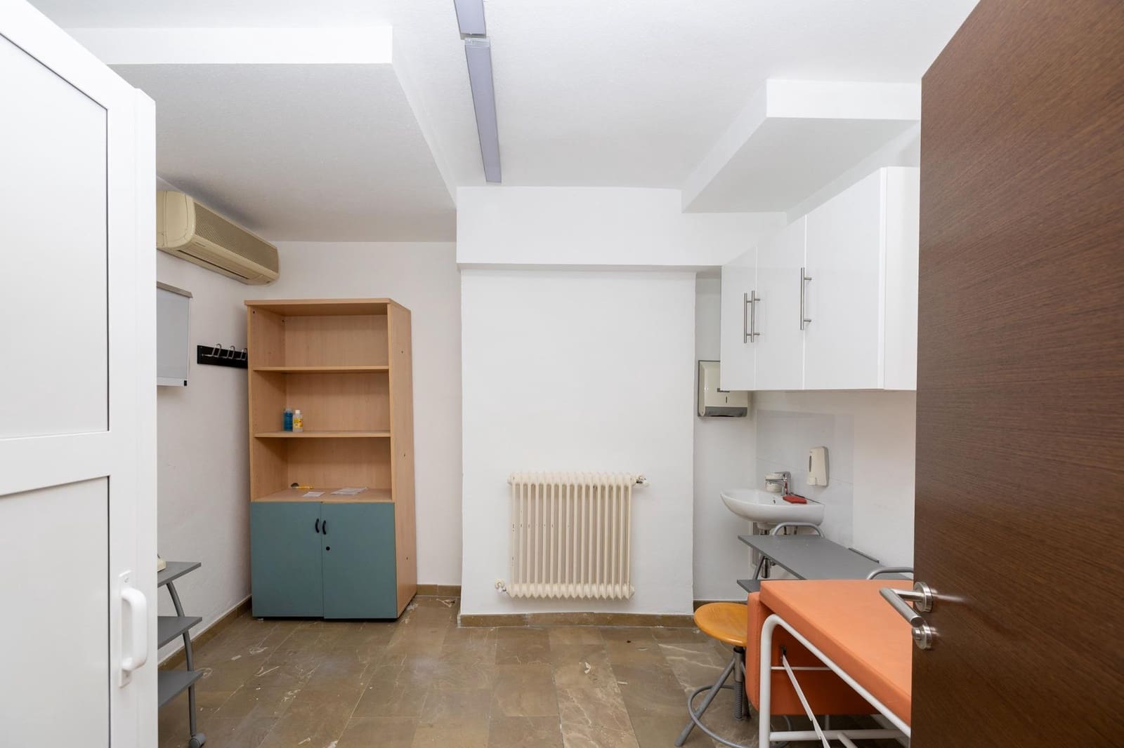 5 Zimmer Büro zu verkaufen in Granada Stadt - 470.000 € (Ref: 9994409)