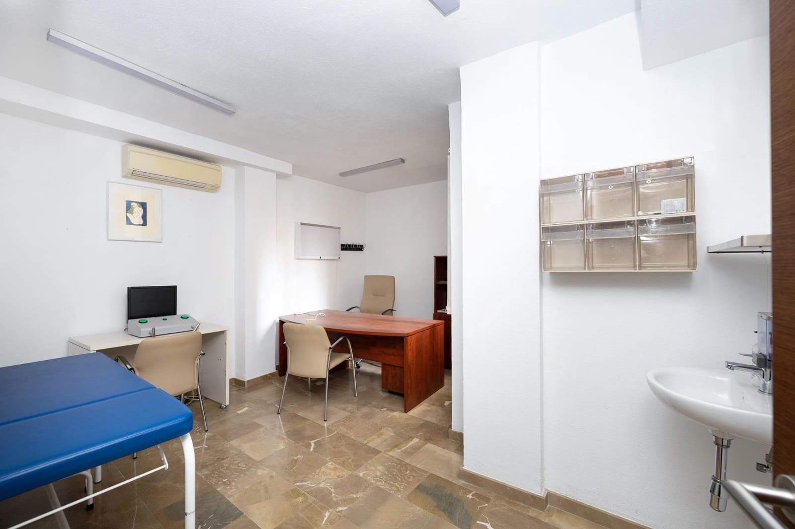 5 Zimmer Büro zu verkaufen in Granada Stadt - 470.000 € (Ref: 9994409)