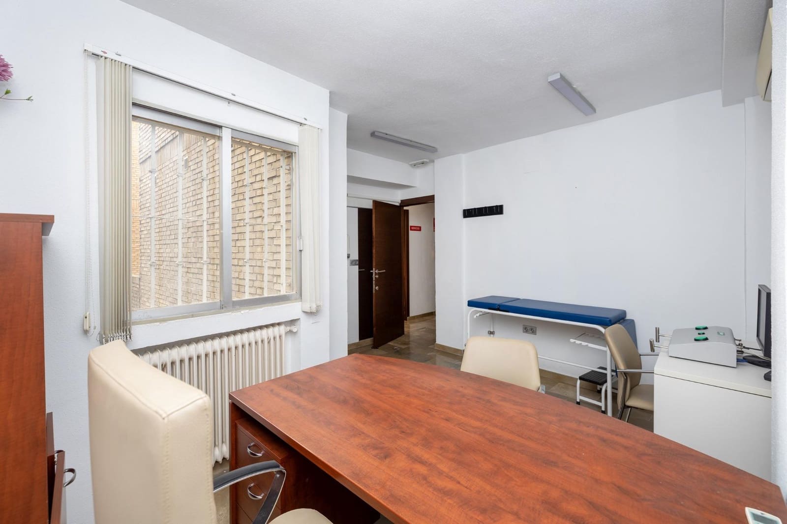 5 Zimmer Büro zu verkaufen in Granada Stadt - 470.000 € (Ref: 9994409)