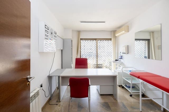 5 soveværelse Kontor til salg i Granada by - € 470.000 (Ref: 9994409)
