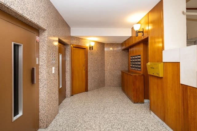 5 soveværelse Kontor til salg i Granada by - € 470.000 (Ref: 9994409)