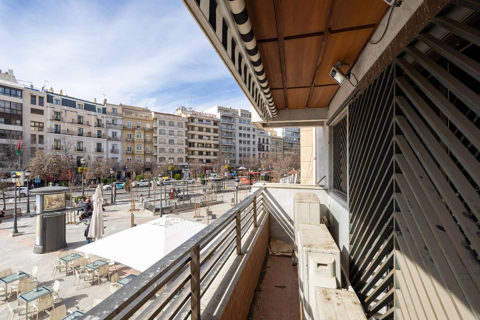 5 Zimmer Büro zu verkaufen in Granada Stadt - 470.000 € (Ref: 9994409)