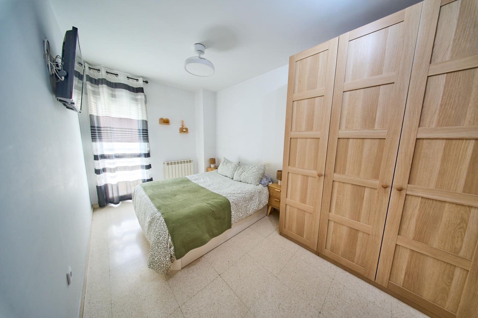 Piso de 2 habitaciones en Granada ciudad en venta con piscina - 280.000 € (Ref: 9994410)