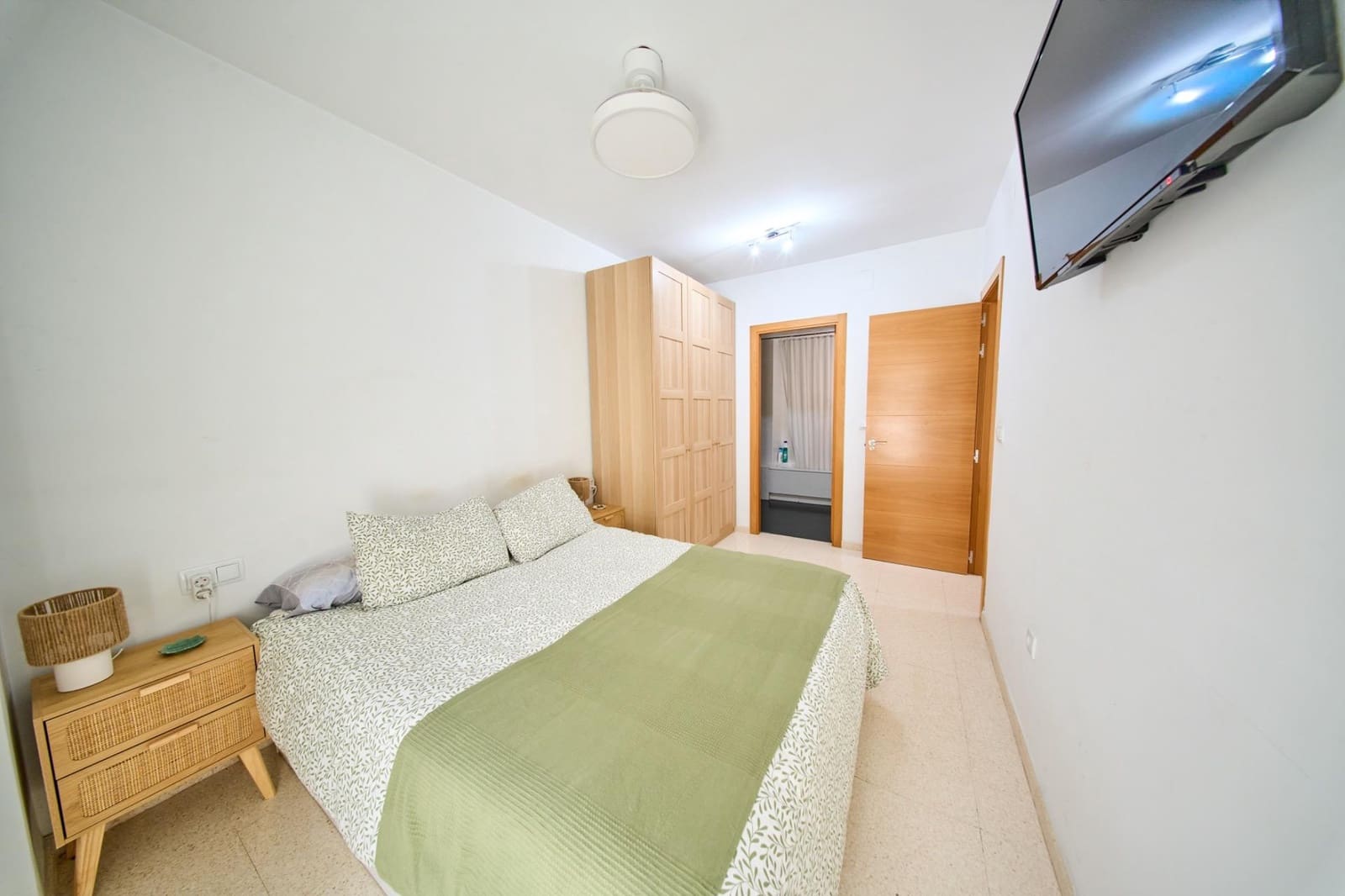 Piso de 2 habitaciones en Granada ciudad en venta con piscina - 280.000 € (Ref: 9994410)