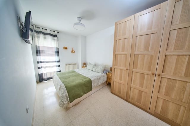 Piso de 2 habitaciones en Granada ciudad en venta con piscina - 280.000 € (Ref: 9994410)