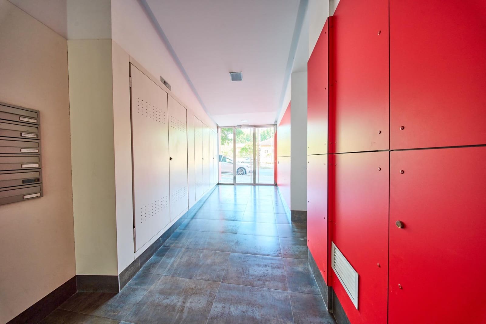 Piso de 2 habitaciones en Granada ciudad en venta con piscina - 280.000 € (Ref: 9994410)