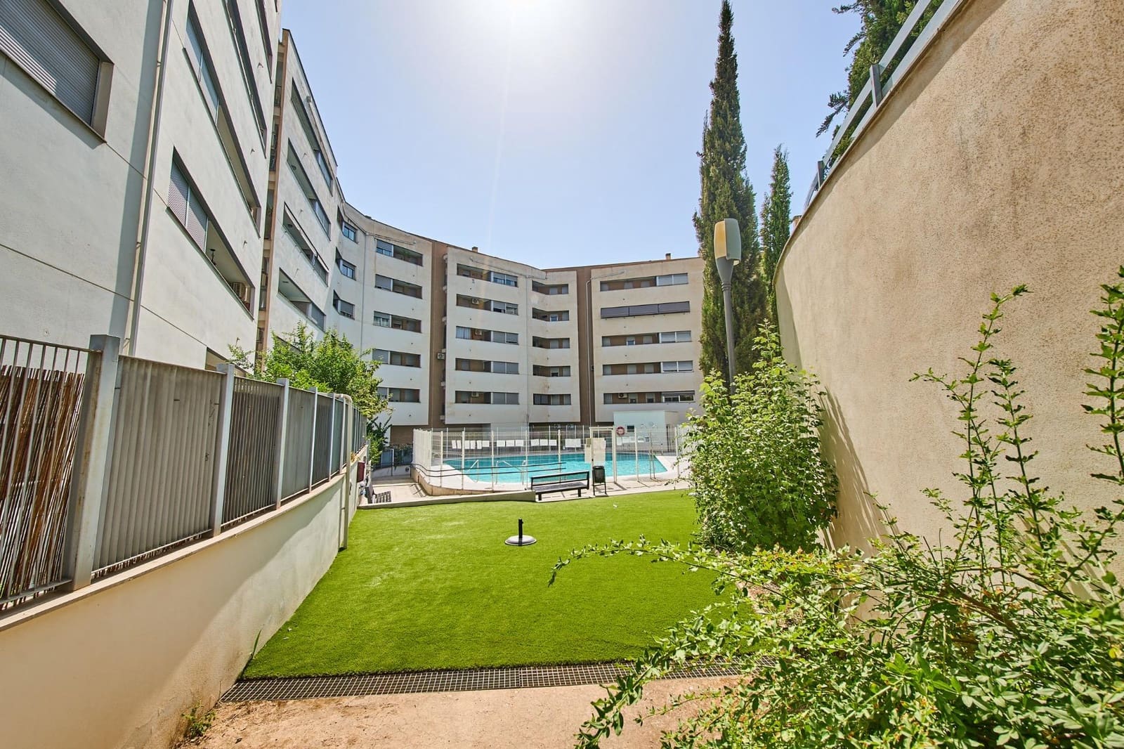 Piso de 2 habitaciones en Granada ciudad en venta con piscina - 280.000 € (Ref: 9994410)