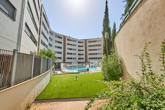 Piso de 2 habitaciones en Granada ciudad en venta con piscina - 280.000 € (Ref: 9994410)