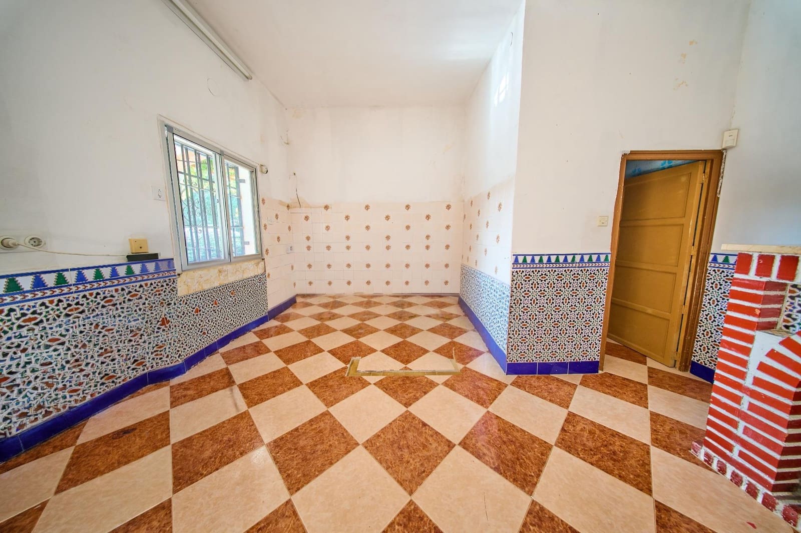 4 soveværelse Villa til salg i Pulianas med swimmingpool garage - € 339.000 (Ref: 9997237)