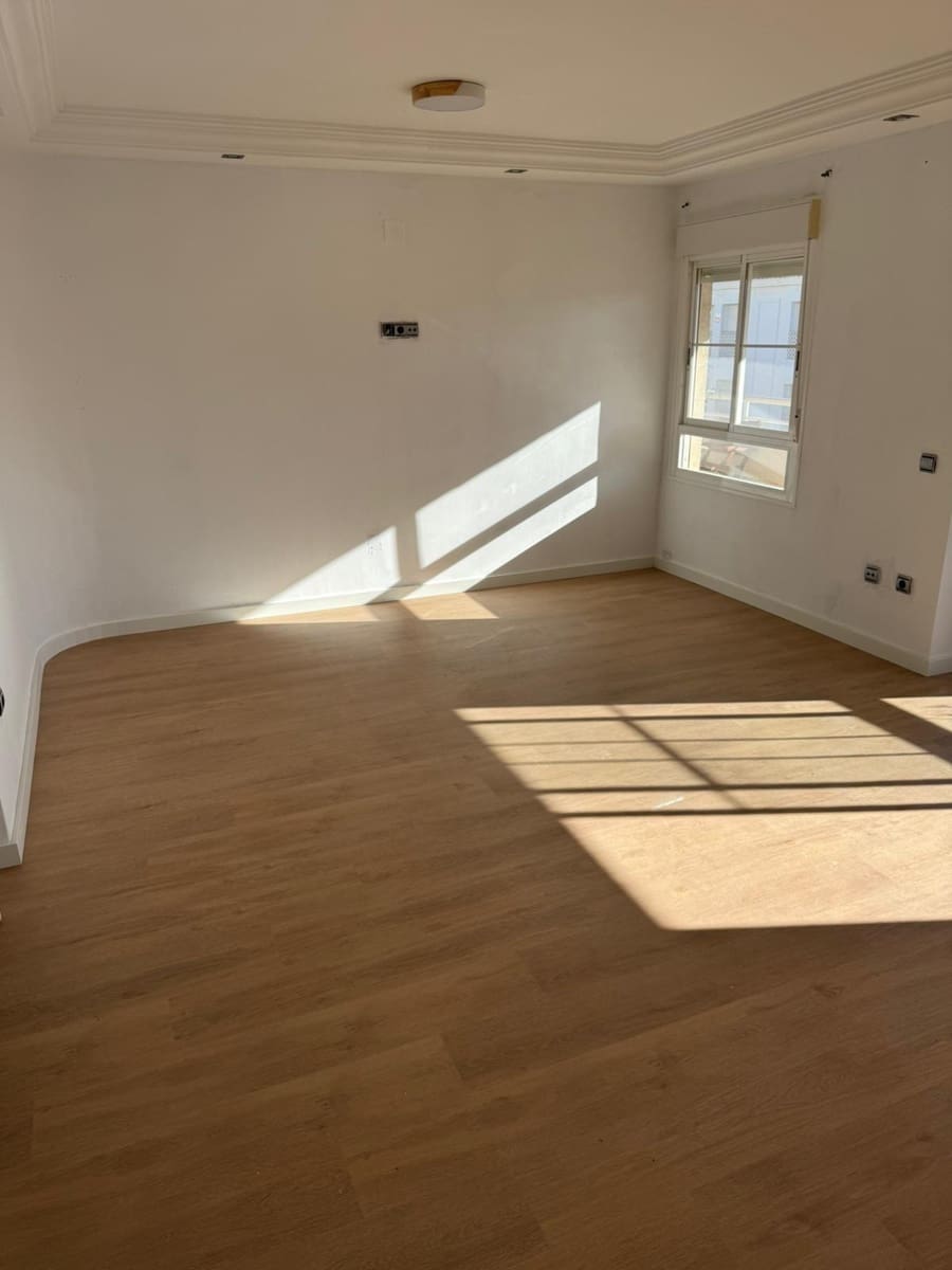 4 soverom Penthouse til salgs i Torremolinos med svømmebasseng garasje - € 540 000 (Ref: 9998935)