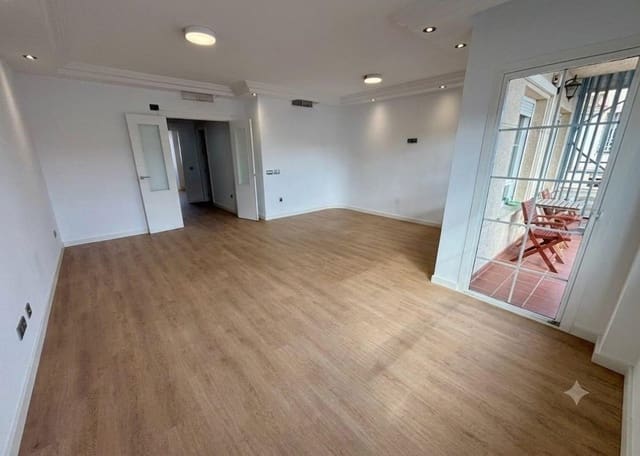 4 soverom Penthouse til salgs i Torremolinos med svømmebasseng garasje - € 540 000 (Ref: 9998935)