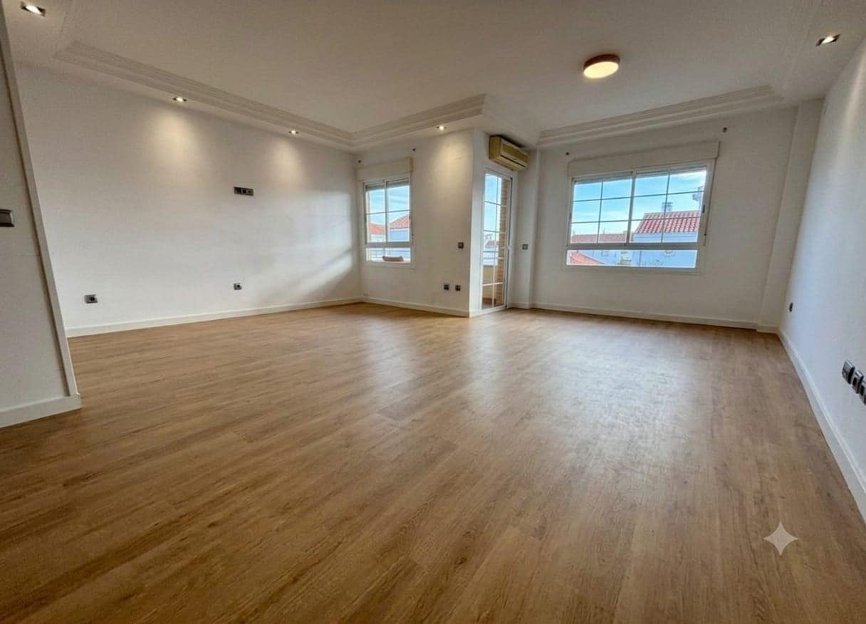 4 soverom Penthouse til salgs i Torremolinos med svømmebasseng garasje - € 540 000 (Ref: 9998935)
