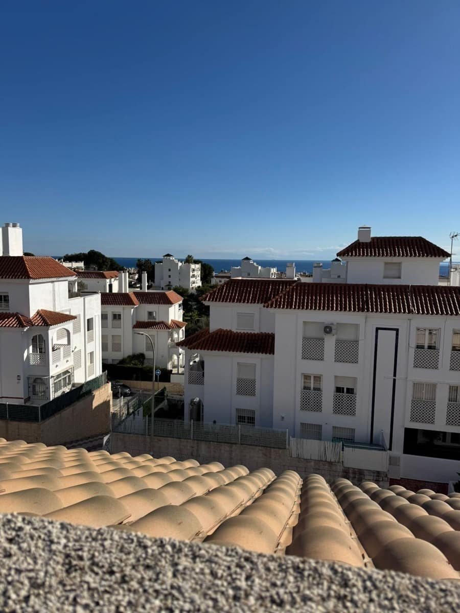 4 soverom Penthouse til salgs i Torremolinos med svømmebasseng garasje - € 540 000 (Ref: 9998935)