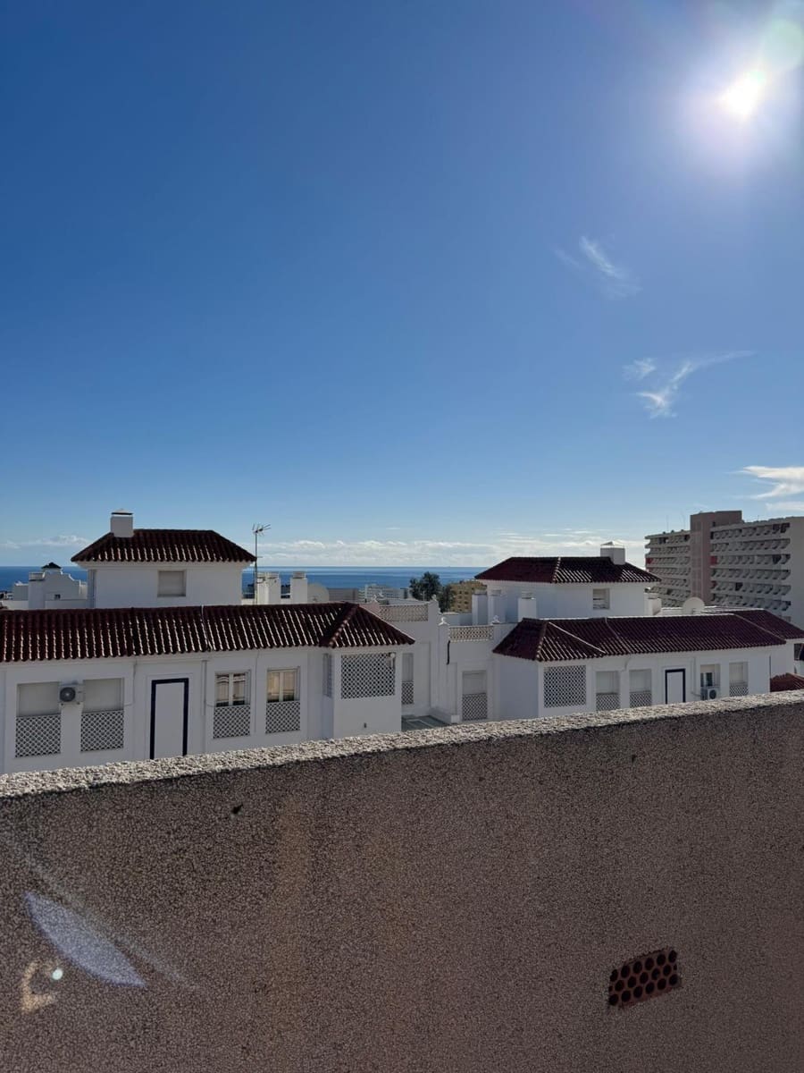 4 soverom Penthouse til salgs i Torremolinos med svømmebasseng garasje - € 540 000 (Ref: 9998935)