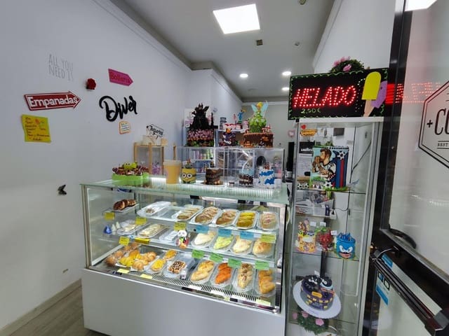 Commerciale da affittare in Granada città - 875 € (Rif: 9998937)