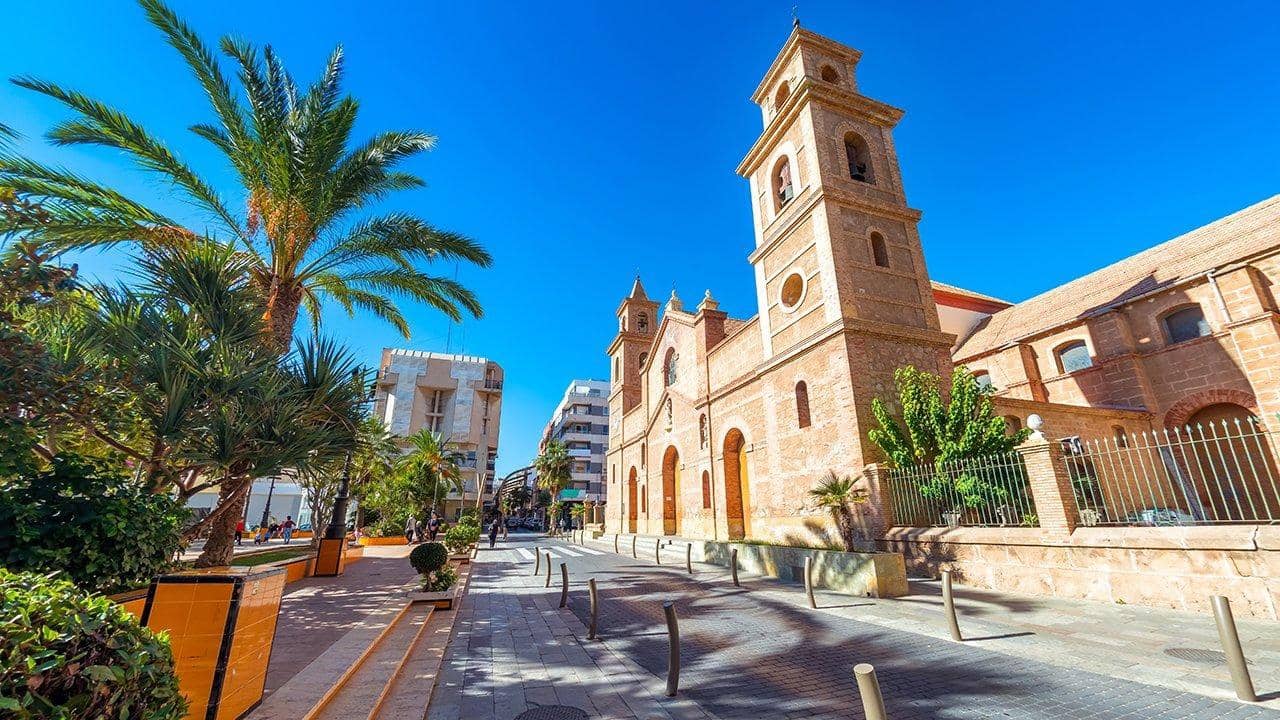 2 sovrum Lägenhet till salu i Torrevieja - 145 000 € (Ref: 10018972)