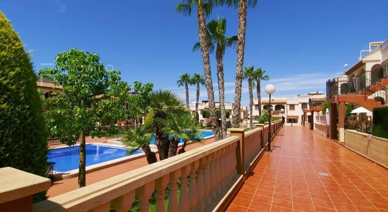 2 soveværelse Bungalow til salg i Aguas Nuevas med swimmingpool - € 175.000 (Ref: 8348864)