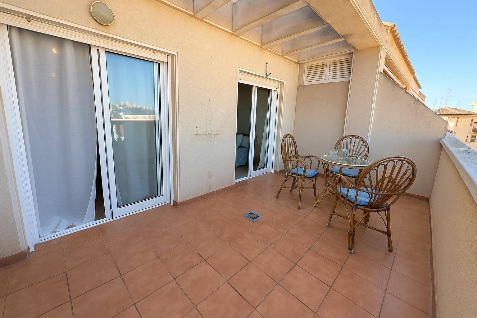 1 soveværelse Penthouse til salg i Torrevieja med swimmingpool garage - € 119.900 (Ref: 9023680)